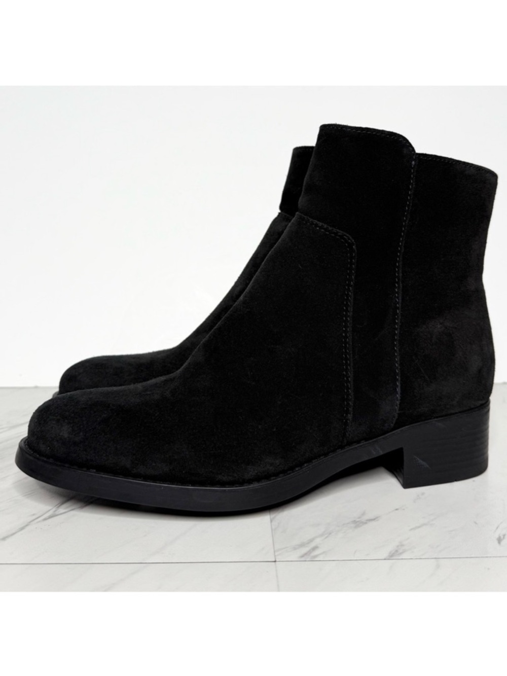 La Canadienne Joe Black Suede Bootie 8 1/2 M